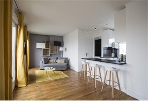 t2 à la location -   06600  ANTIBES, surface 55 m2 location t2 - UBI479221697