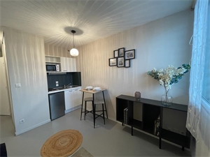 studio à la location -   30000  NIMES, surface 18 m2 location studio - UBI479222132