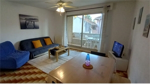 t2 à la location -   83400  HYERES, surface 50 m2 location t2 - UBI479222186