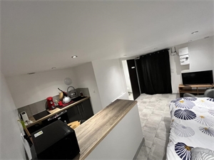 studio à la location -   33820  SAINT CIERS SUR GIRONDE, surface 23 m2 location studio - UBI479223215
