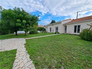 maison à la location -   33110  LE BOUSCAT, surface 135 m2 location maison - UBI479223521