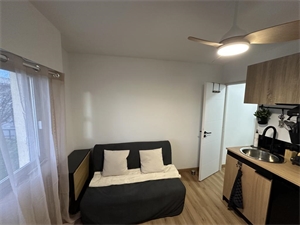 studio à la location -   30000  NIMES, surface 14 m2 location studio - UBI479223770