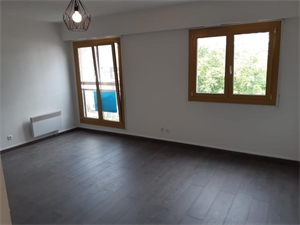 studio à la location -   59400  CAMBRAI, surface 30 m2 location studio - UBI479226521