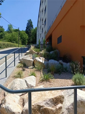 studio à la location -   42000  SAINT ETIENNE, surface 28 m2 location studio - UBI479492696