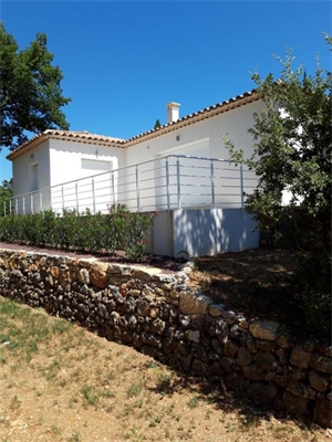 maison à la location -   83780  FLAYOSC, surface 105 m2 location maison - UBI479573183