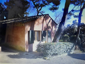 studio à la location -   30000  NIMES, surface 30 m2 location studio - UBI479708558