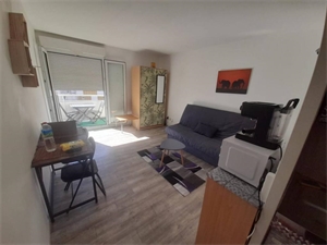 studio à la location -   30000  NIMES, surface 22 m2 location studio - UBI480444329