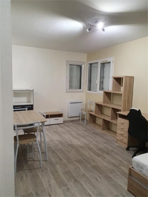 studio à la location -   79000  NIORT, surface 25 m2 location studio - UBI480666038