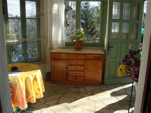 t2 à la location -   06330  ROQUEFORT LES PINS, surface 47 m2 location t2 - UBI480728531