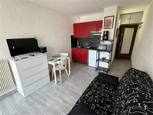 studio à la location -   34130  MAUGUIO, surface 17 m2 location studio - UBI483801737