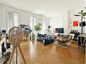t4 à la vente -   13006  MARSEILLE, surface 107 m2 vente t4 - UBI474818114