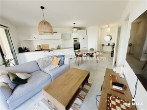 t2 à la location -   13090  AIX EN PROVENCE, surface 41 m2 location t2 - UBI481384889