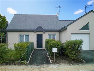 pavillon à la location -   49490  NOYANT VILLAGES, surface 104 m2 location pavillon - UBI477729926