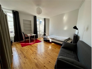 studio à la location -   53000  LAVAL, surface 24 m2 location studio - UBI477048689