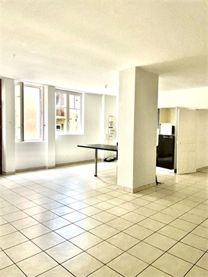 appartement renove à la vente -   71170  CHAUFFAILLES, surface 88 m2 vente appartement renove - UBI411552512