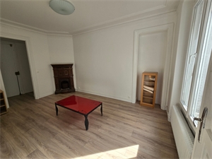 appartement bourgeois à la vente -   75018  PARIS 18EME ARRONDISSEMENT, surface 55 m2 vente appartement bourgeois - UBI420602686