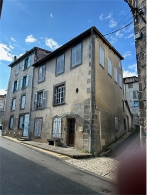 maison de village à la vente -   63350  MARINGUES, surface 179 m2 vente maison de village - UBI442433828