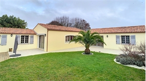 maison à la vente -   85300  CHALLANS, surface 198 m2 vente maison - UBI450424160