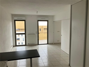 appartement à la vente -   34070  MONTPELLIER, surface 40 m2 vente appartement - UBI454062590