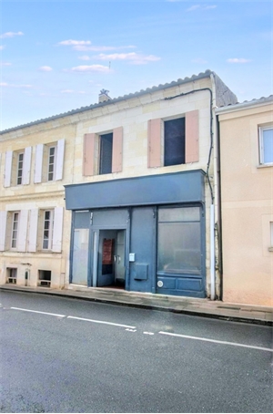 immeuble à la vente -   33570  LUSSAC, surface 84 m2 vente immeuble - UBI470314631