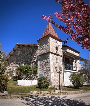 propriete à la vente -   47340  LAROQUE TIMBAUT, surface 420 m2 vente propriete - UBI474883421