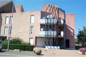 t3 à la location -   21150  VENAREY LES LAUMES, surface 73 m2 location t3 - UBI464583326
