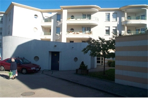 t2 à la location -   21000  DIJON, surface 54 m2 location t2 - UBI481221950