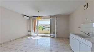 t3 à la location -   69310  PIERRE BENITE, surface 66 m2 location t3 - UBI478472963
