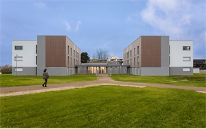 t3 à la location -   49124  SAINT BARTHELEMY D ANJOU, surface 44 m2 location t3 - UBI459542216