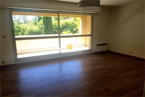 t2 à la location -   13100  AIX EN PROVENCE, surface 54 m2 location t2 - UBI480992930