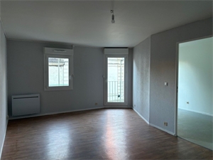 t3 à la location -   36400  LA CHATRE, surface 64 m2 location t3 - UBI458716151