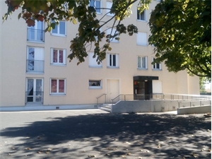 t4 à la location -   36110  LEVROUX, surface 77 m2 location t4 - UBI478000097