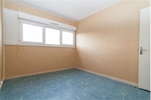 t4 à la location -   36500  BUZANCAIS, surface 74 m2 location t4 - UBI482908862