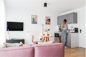 studio à la location -   92170  VANVES, surface 25 m2 location studio - UBI469432136