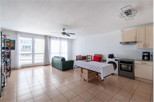 t4 à la vente -   13008  MARSEILLE, surface 85 m2 vente t4 - UBI481280828