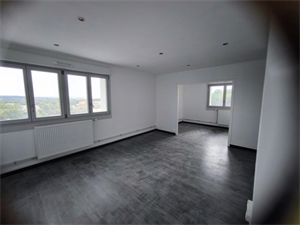 t3 à la location -   54140  JARVILLE LA MALGRANGE, surface 68 m2 location t3 - UBI483808055