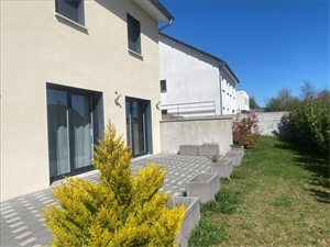 maison à la location -   70400  HERICOURT, surface 111 m2 location maison - UBI477173891