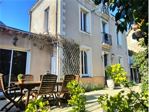 demeure à la vente -   44100  NANTES, surface 146 m2 vente demeure - UBI463364864