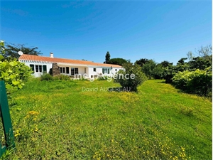 maison traditionnelle à la vente -   85350  L ILE D YEU, surface 105 m2 vente maison traditionnelle - UBI482341538