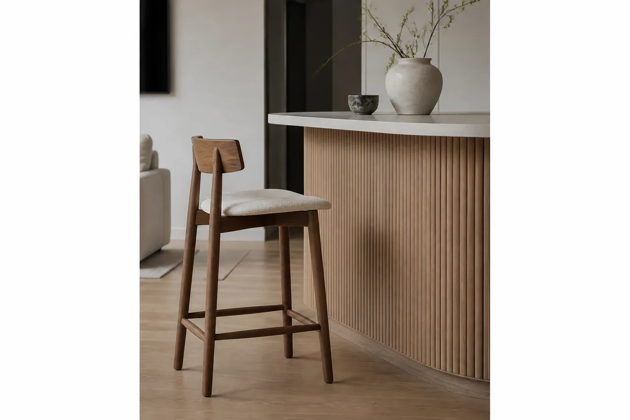 Tabouret de bar adapté à un plateau de 90 cm