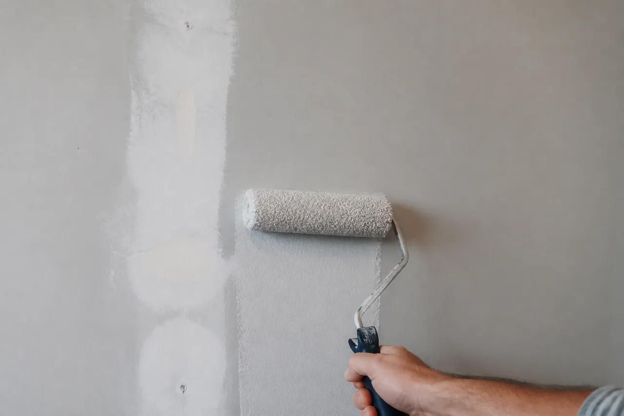 Peinture d'une reprise sur bande de placo